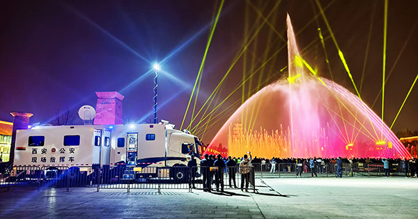 执勤一线显担当!森源鸿马移动警务平台全天候守护平安防线(图2) 执勤一线显担当!森源鸿马移动警务平台全天候守护平安防线(图2)
