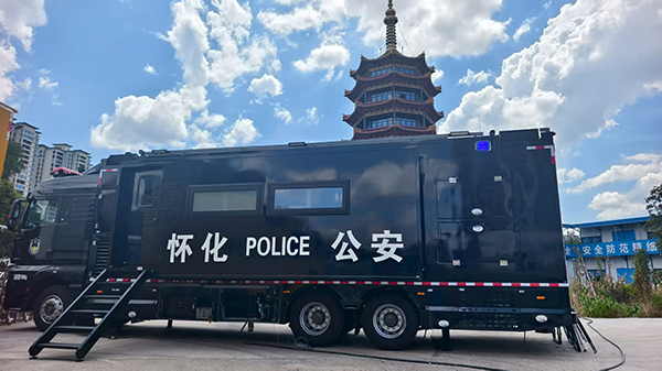 执勤一线显担当!森源鸿马移动警务平台全天候守护平安防线(图5) 执勤一线显担当!森源鸿马移动警务平台全天候守护平安防线(图5)