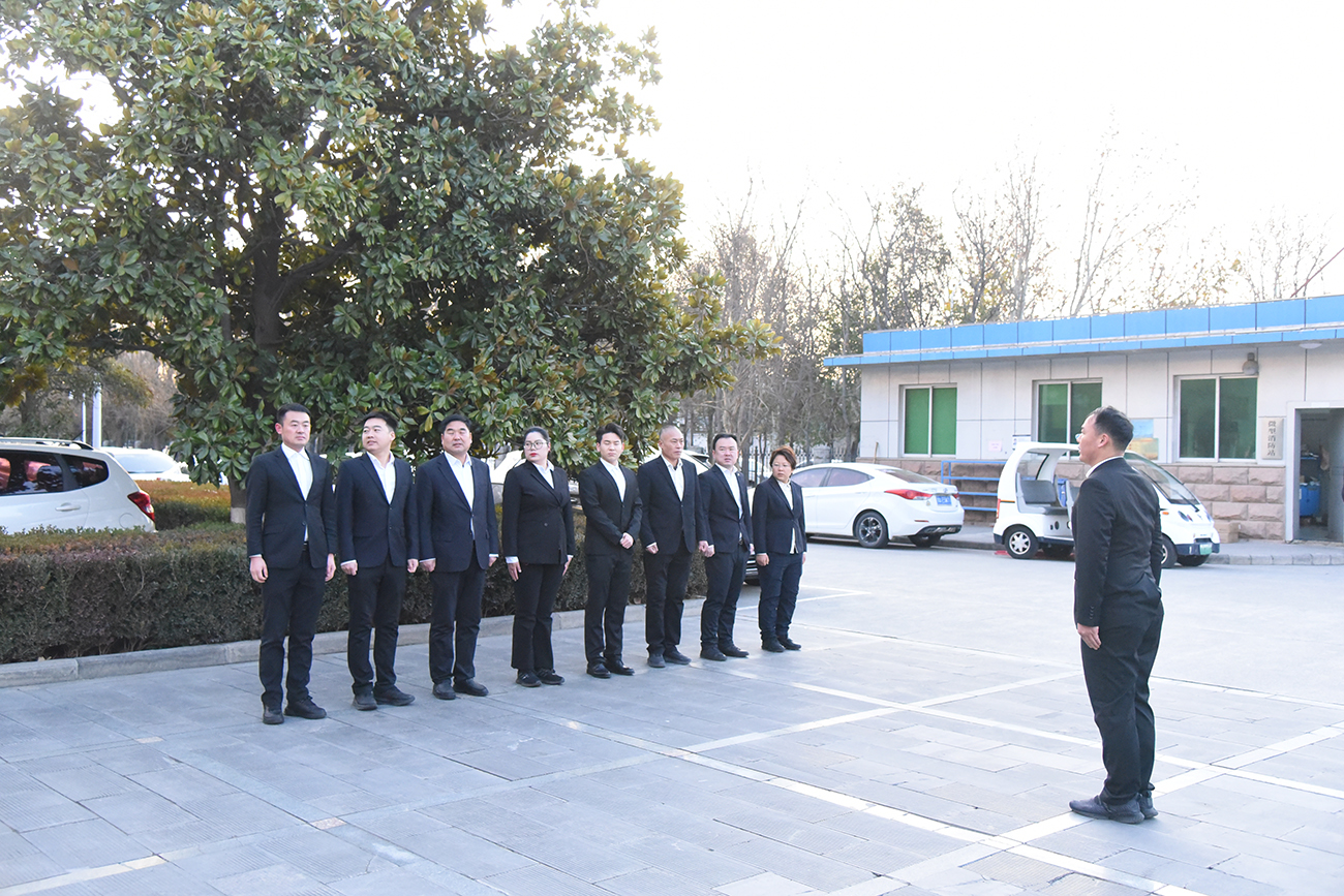 总结学习新蓝图 开拓创新新篇章||森源鸿马营销中心召开年度总结培训会(图2)