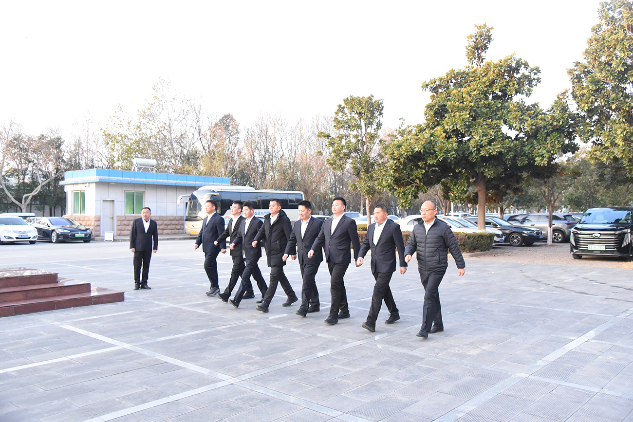 总结学习新蓝图 开拓创新新篇章||森源鸿马营销中心召开年度总结培训会(图3)