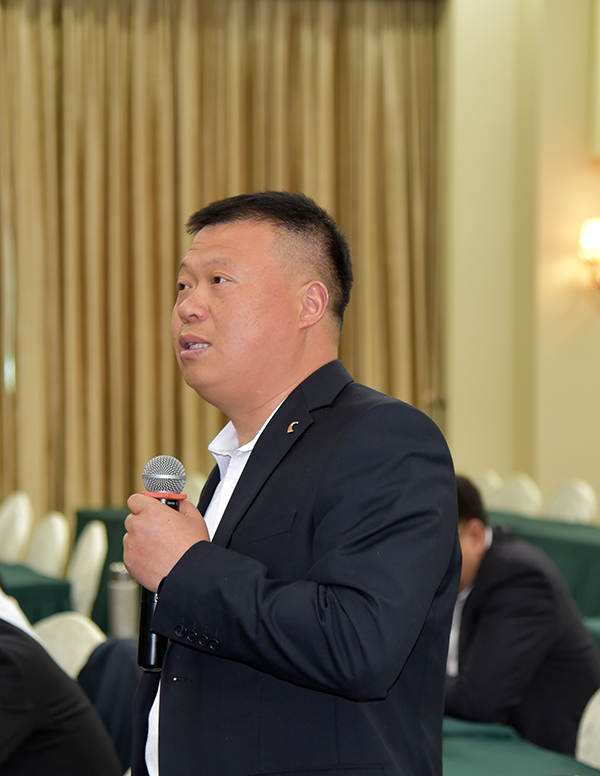 锚定目标强攻坚 凝心聚力拓市场 —— 森源鸿马营销中心召开总结培训动员会(图5) 锚定目标强攻坚 凝心聚力拓市场 —— 森源鸿马营销中心召开总结培训动员会(图5)