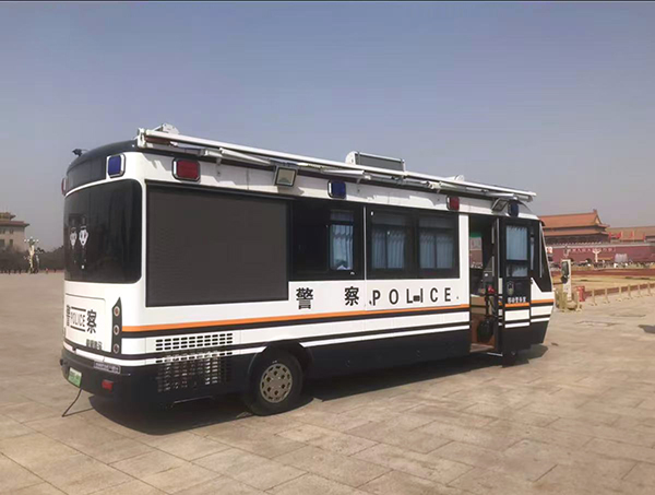 科技铸盾护盛会 平安前哨显担当——森源鸿马移动警务室全力护航两会安保(图2) 科技铸盾护盛会 平安前哨显担当——森源鸿马移动警务室全力护航两会安保(图2)