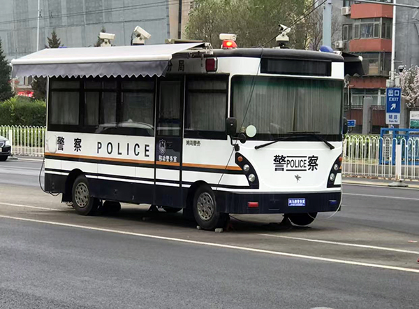 科技铸盾护盛会 平安前哨显担当——森源鸿马移动警务室全力护航两会安保(图8) 科技铸盾护盛会 平安前哨显担当——森源鸿马移动警务室全力护航两会安保(图8)