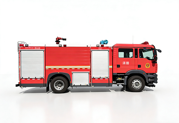 硬核战力,高效出击!森源鸿马8吨水罐车重磅亮相(图4) 硬核战力,高效出击!森源鸿马8吨水罐车重磅亮相(图4)