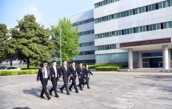 凝心聚力启新程 砺剑赋能赴新征——森源鸿马营销中心召开三月份暨第一季度总结培训会议(图3)