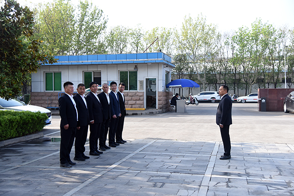 凝心聚力启新程 砺剑赋能赴新征——森源鸿马营销中心召开三月份暨第一季度总结培训会议(图2)