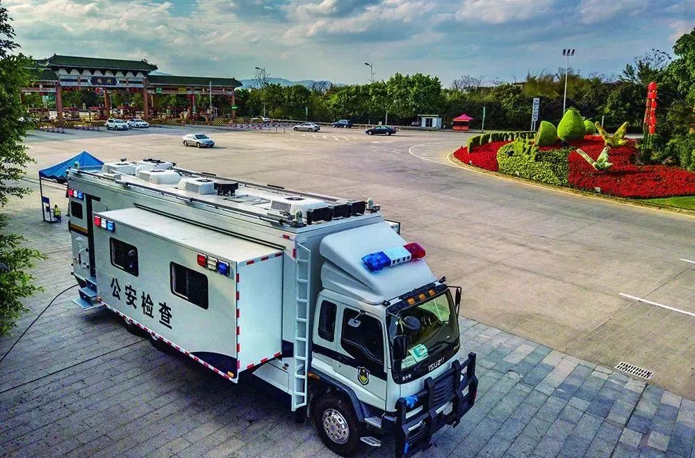 科技强警赋动能移动中枢保平安｜森源鸿马警用通信指挥车打造一线实战指挥平台(图7)