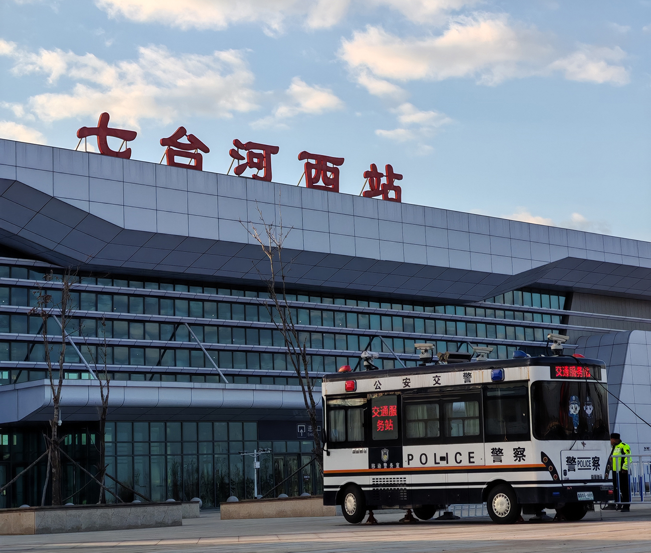 警务前移筑堡垒 机动勤务护平安｜森源鸿马移动警务室迭代升级赋能基层智慧警务(图9)
