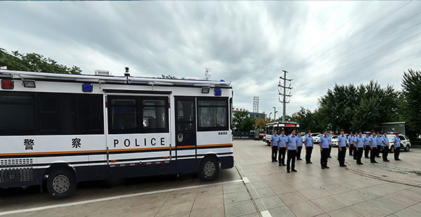 智护戈壁油城 科技赋能平安｜森源鸿马移动警务室在新疆克拉玛依上岗执勤(图1)