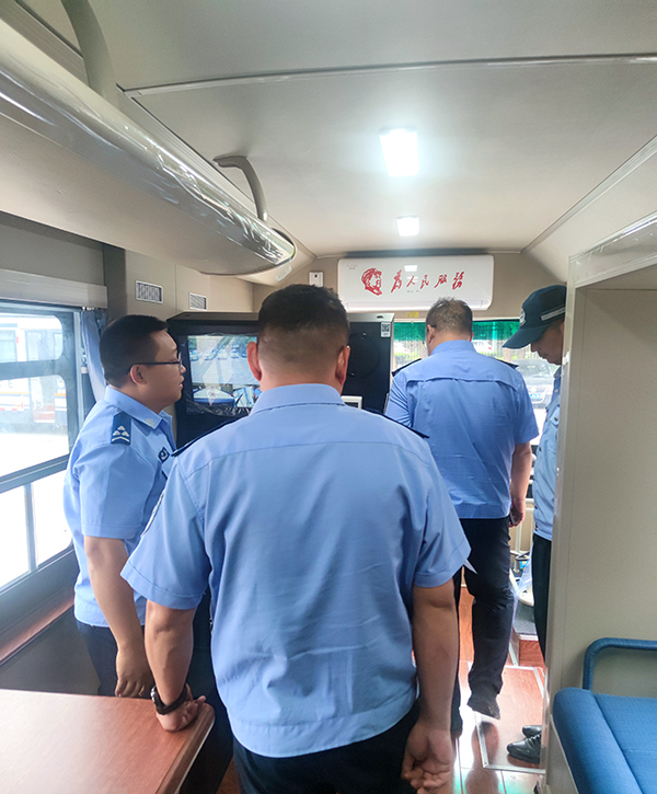 智护戈壁油城 科技赋能平安｜森源鸿马移动警务室在新疆克拉玛依上岗执勤(图11)