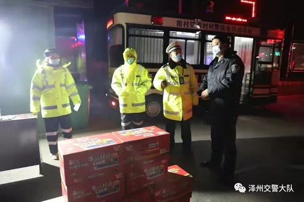 抗疫一线/泽州交警在行动(图2) 抗疫一线/泽州交警在行动(图2)