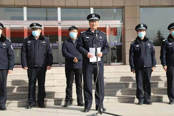 安阳内黄县公安局举行“一村一警”电动巡逻车发放仪式(图2)