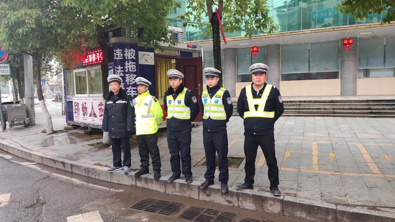 常宁公安:用“敬业福”换宜城百姓“平安福”(图3) 常宁公安:用“敬业福”换宜城百姓“平安福”(图3)