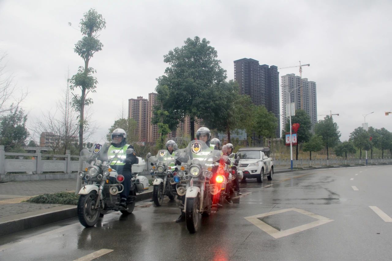 元宵节,在涟源城区遇上城市快警(图5) 元宵节,在涟源城区遇上城市快警(图5)