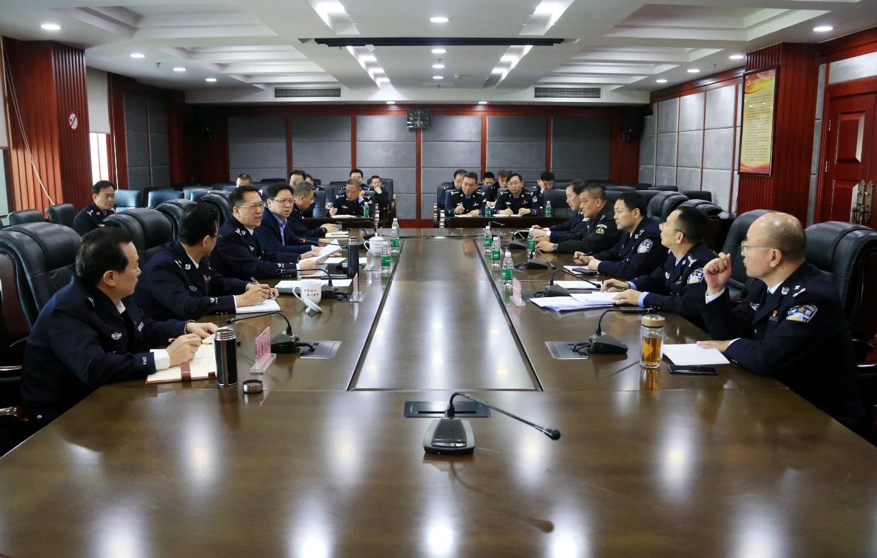 “五一”假期衡阳社会面平安有序(图1) “五一”假期衡阳社会面平安有序(图1)