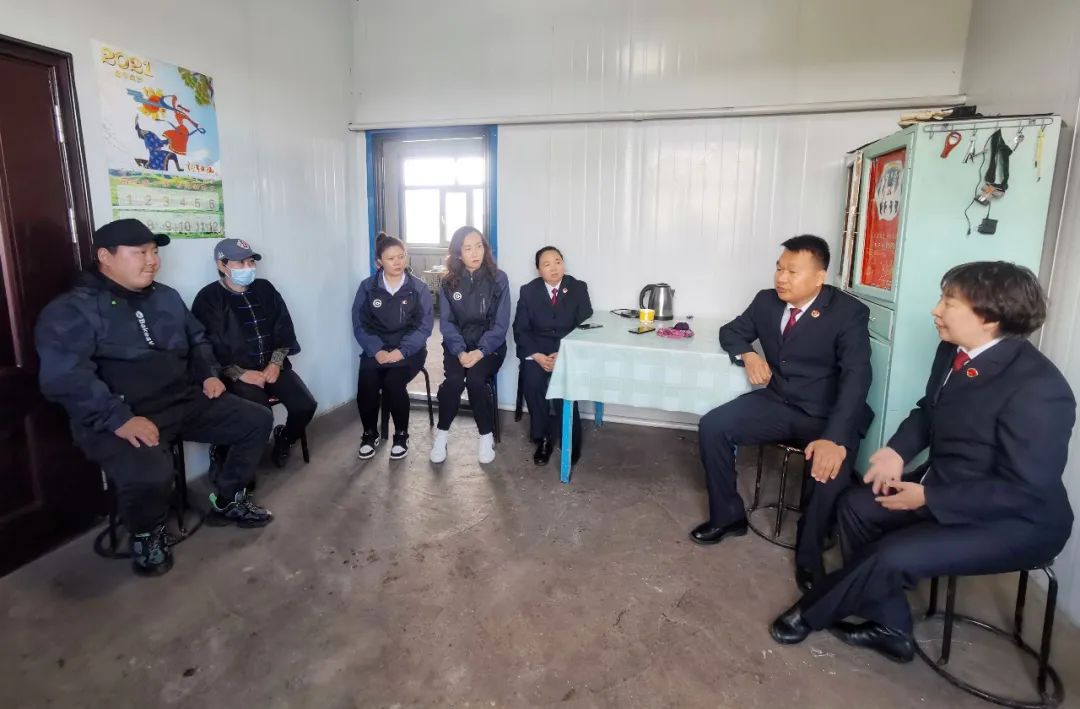 鄂温克旗人民检察院开展党史学习教育“我为群众办实事”三问实践活动(图4) 鄂温克旗人民检察院开展党史学习教育“我为群众办实事”三问实践活动(图4)