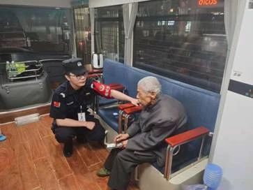 南岳公安分局旅游警察大队:铁肩担道义,赤心铸警魂(图5) 南岳公安分局旅游警察大队:铁肩担道义,赤心铸警魂(图5)