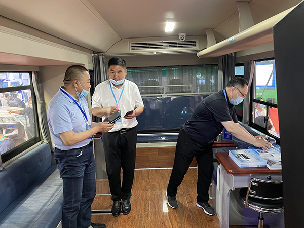 精彩车型矩阵 先进技术实力——森源鸿马携高科技 装备亮相第十二届交博会(图8) 精彩车型矩阵 先进技术实力——森源鸿马携高科技 装备亮相第十二届交博会(图8)