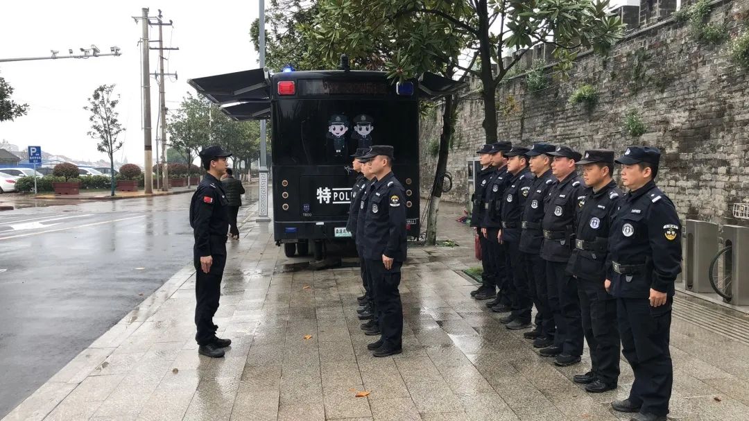 【澧县】街头老人突发疾病,城市快警暖心救助(图3) 【澧县】街头老人突发疾病,城市快警暖心救助(图3)