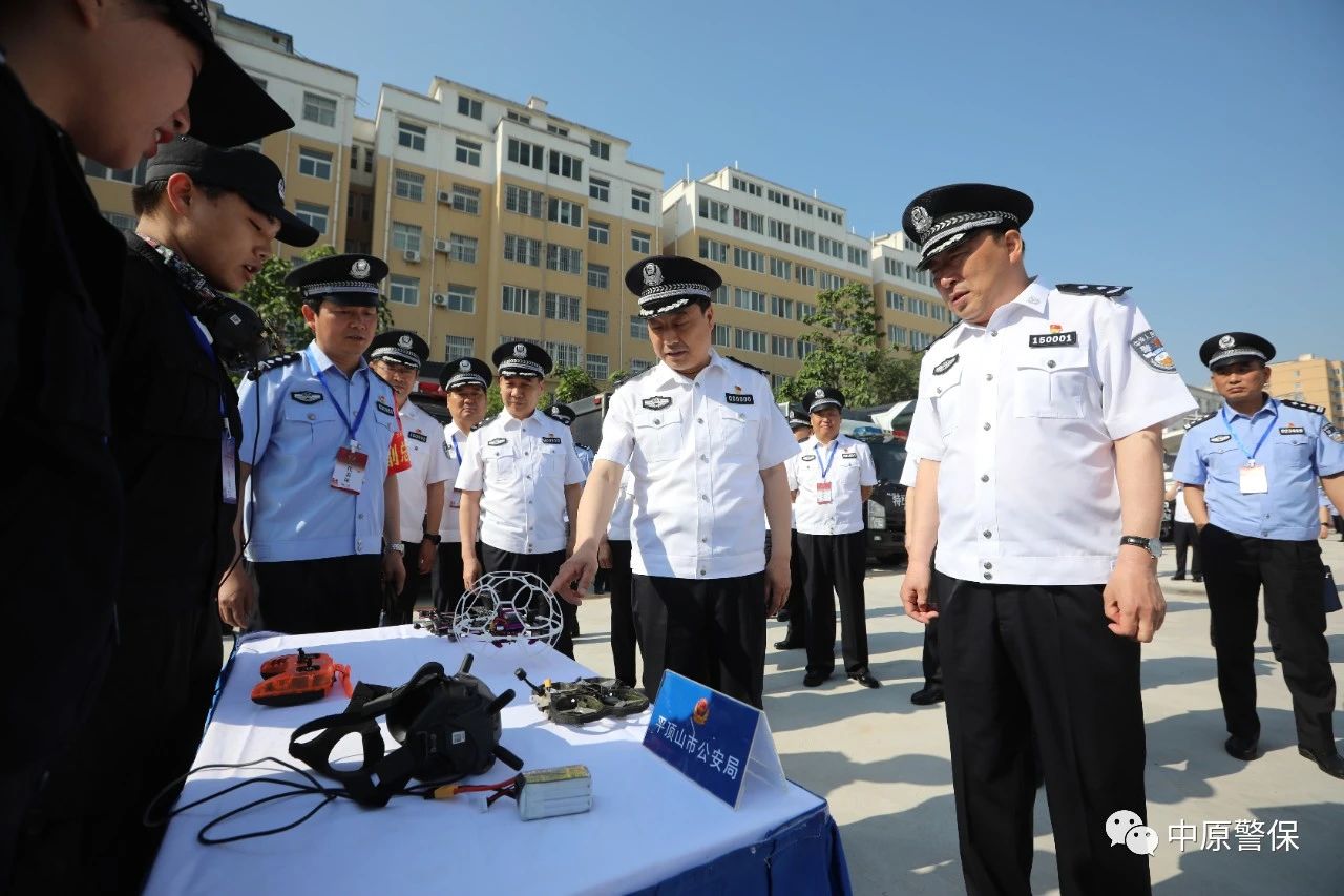 超燃现场!2021河南公安警务保障部门政治轮训暨大练兵比武演练隆重开幕(图1) 超燃现场!2021河南公安警务保障部门政治轮训暨大练兵比武演练隆重开幕(图1)