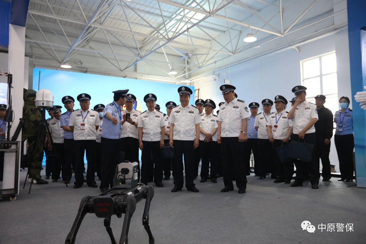 超燃现场!2021河南公安警务保障部门政治轮训暨大练兵比武演练隆重开幕(图10) 超燃现场!2021河南公安警务保障部门政治轮训暨大练兵比武演练隆重开幕(图10)