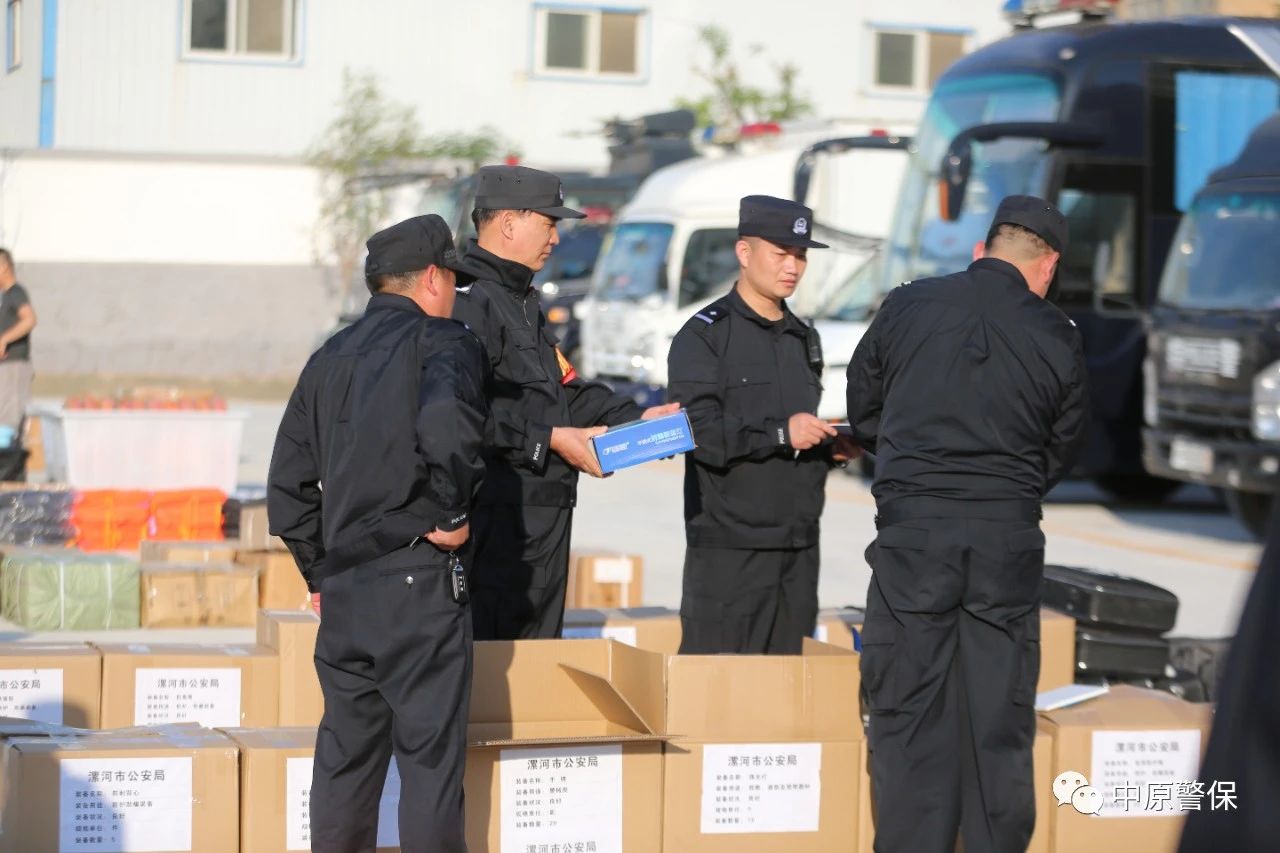 超燃现场!2021河南公安警务保障部门政治轮训暨大练兵比武演练隆重开幕(图12) 超燃现场!2021河南公安警务保障部门政治轮训暨大练兵比武演练隆重开幕(图12)