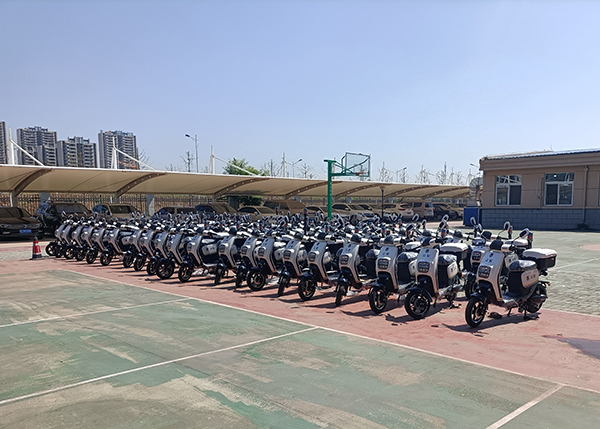 安徽固镇县电动两轮巡逻车上岗(图2)