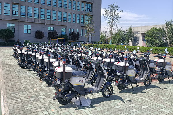 安徽固镇县电动两轮巡逻车上岗(图5)