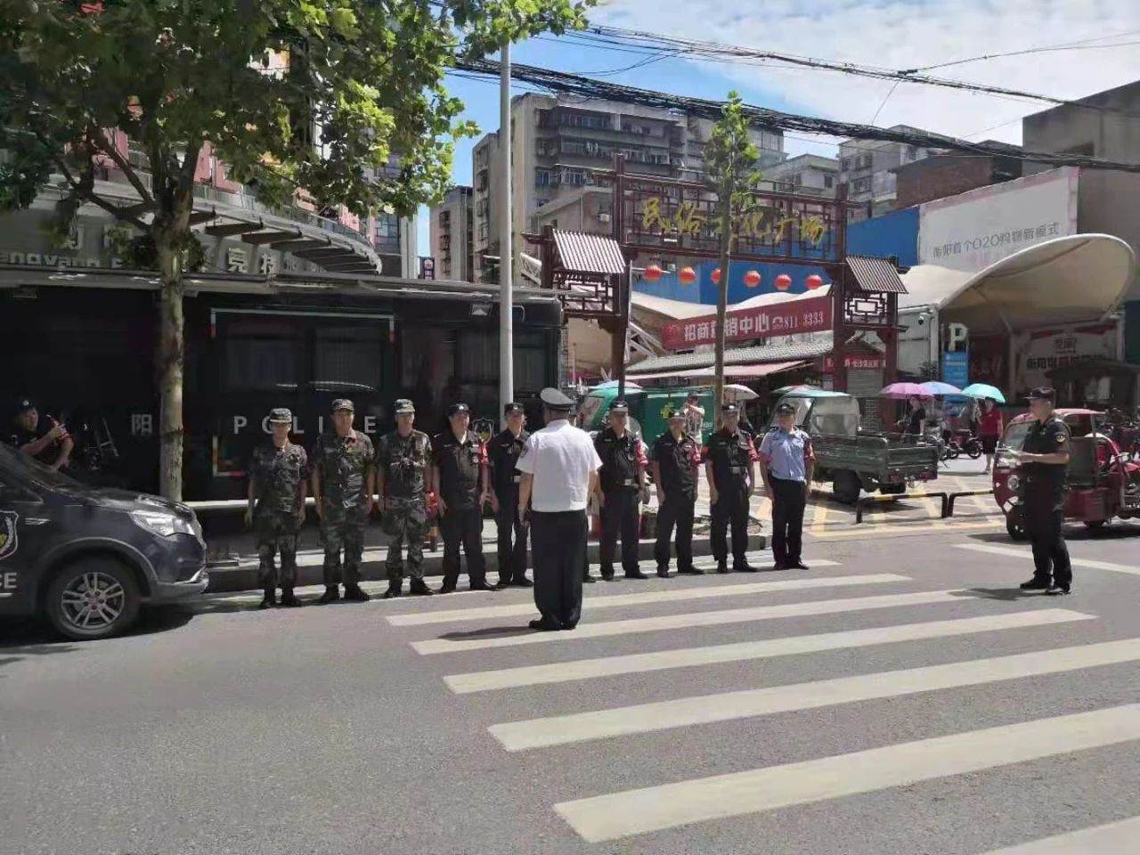 【“平安号”行动】特巡警支队领导督导城区街面巡逻防控工作(图3)