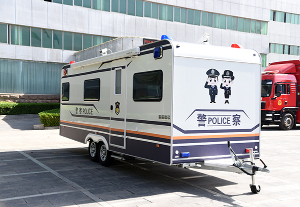机动化警务室(图4) 机动化警务室(图4)