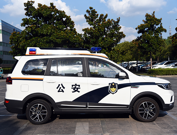 电动巡逻车(图6)