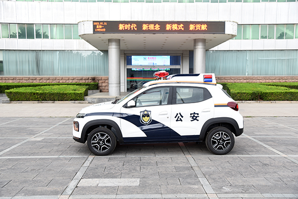 电动巡逻车(图3) 电动巡逻车(图3)