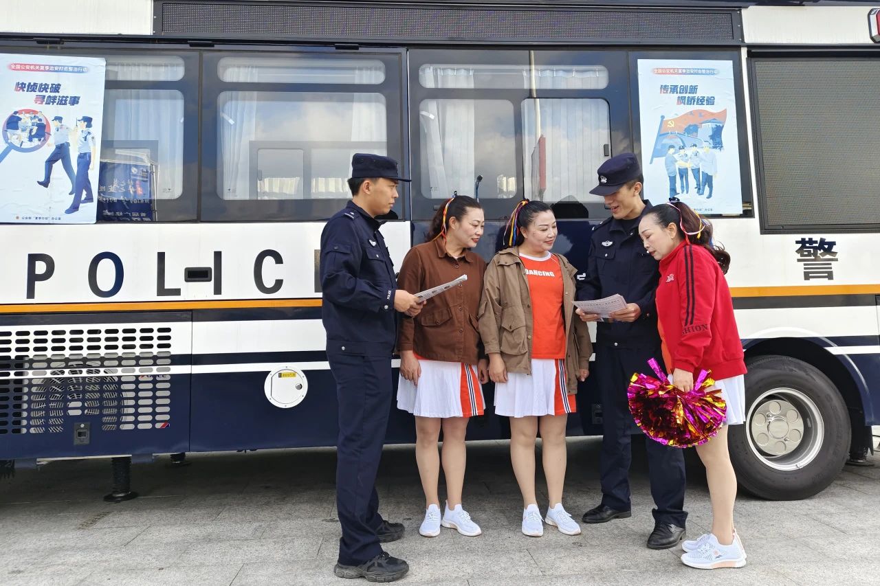 听歌看舞学反诈,全民反诈进行时!(图2) 听歌看舞学反诈,全民反诈进行时!(图2)