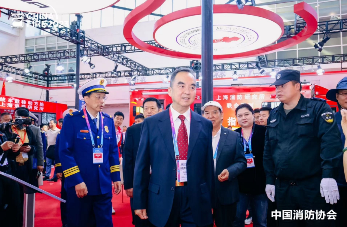 森源鸿马&上海消防研究所联合研制5G智慧模块方舱(图2) 森源鸿马&上海消防研究所联合研制5G智慧模块方舱(图2)