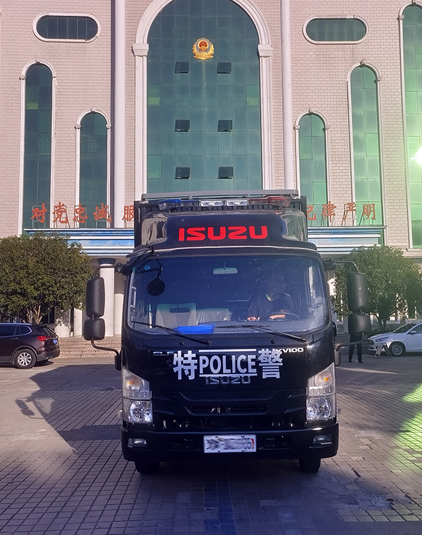 以车代库 快速出击||河南驻马店装备运输车列装(图1)