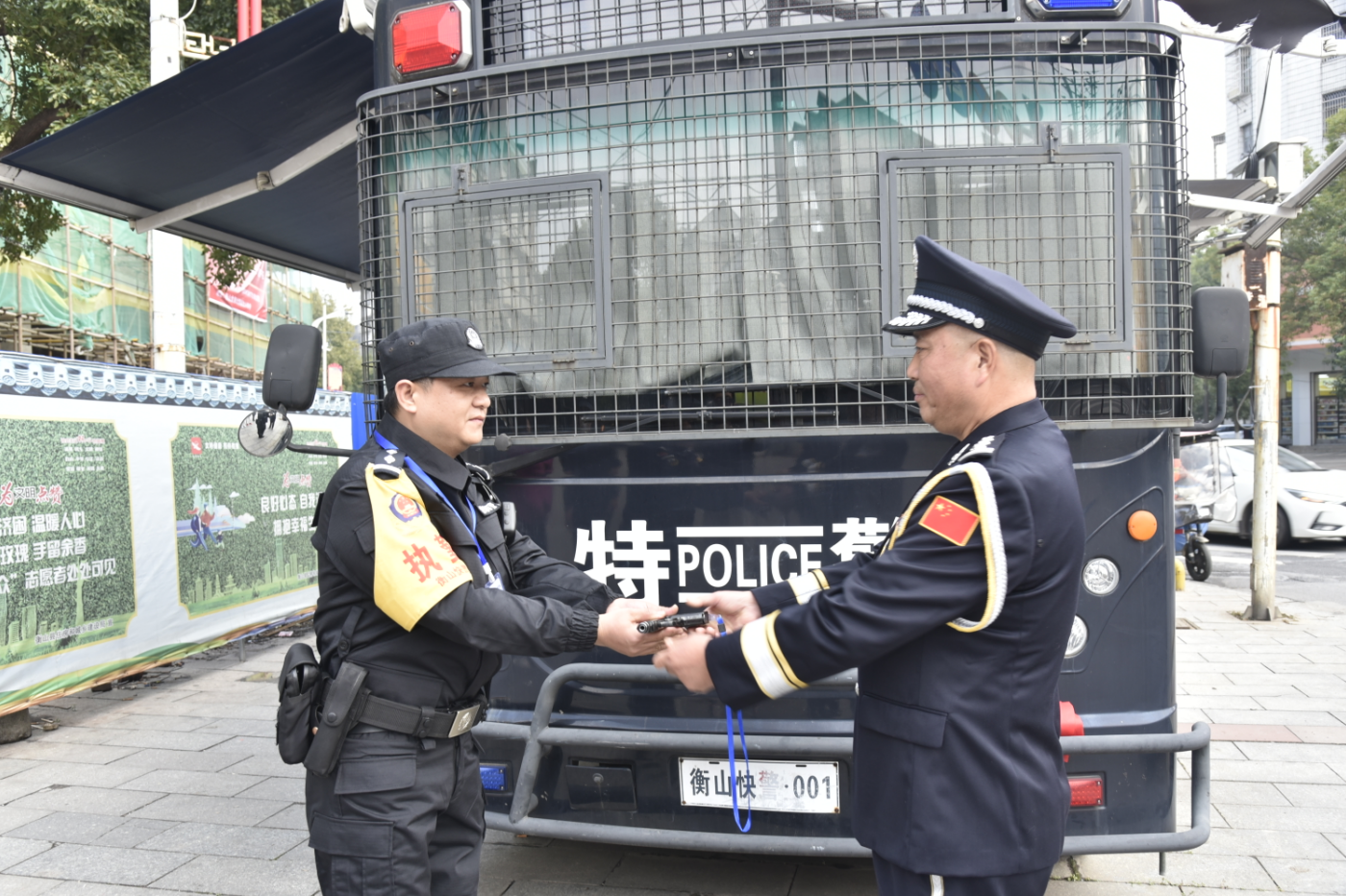 城市快警平台见证从警生涯的最后一个夜班，他光荣退休！(图5)