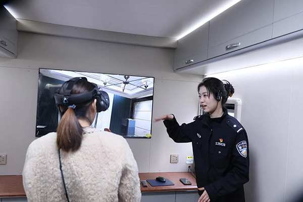 森源鸿马机动化警务平台助力慈溪铺开全民反诈宣传攻势!(图3) 森源鸿马机动化警务平台助力慈溪铺开全民反诈宣传攻势!(图3)