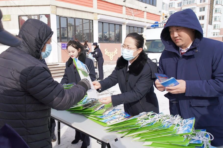 “光芒”引领,检心向党(图5) “光芒”引领,检心向党(图5)